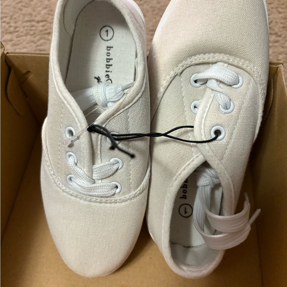 Bobbie Brooks White Canvas Toddler Sneakers size 1